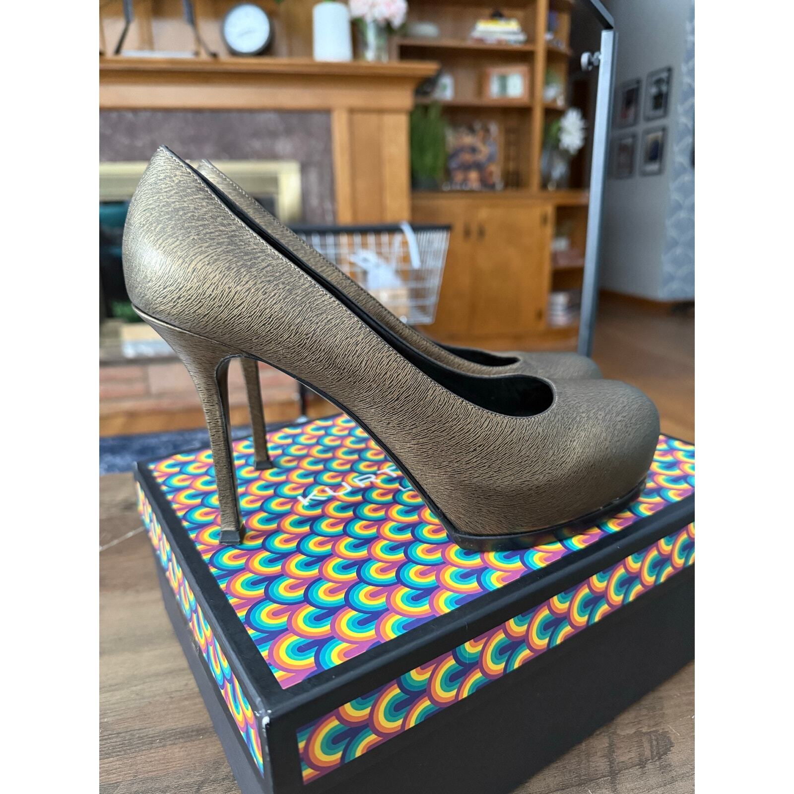 YSL Yves Saint Laurent Tribtoo decolte in pelle tacco bronzo tg. 40 9