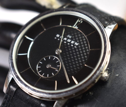 SKAGEN 450LSLB schwarze Herrenuhr Leder NEUE BATTERIE!