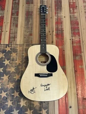 RARE MIRANDA LAMBERT SIGNED FULL SIZE GUITAR W/ INSCRIPTION “GUNPOWDER & LEAD”