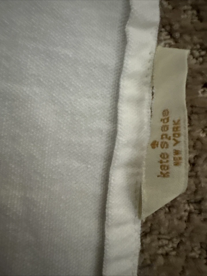 "Mantel floral blanco Kate Spade New York 62"" redondo rojo rosa verde algodón" Foto 2 de 4