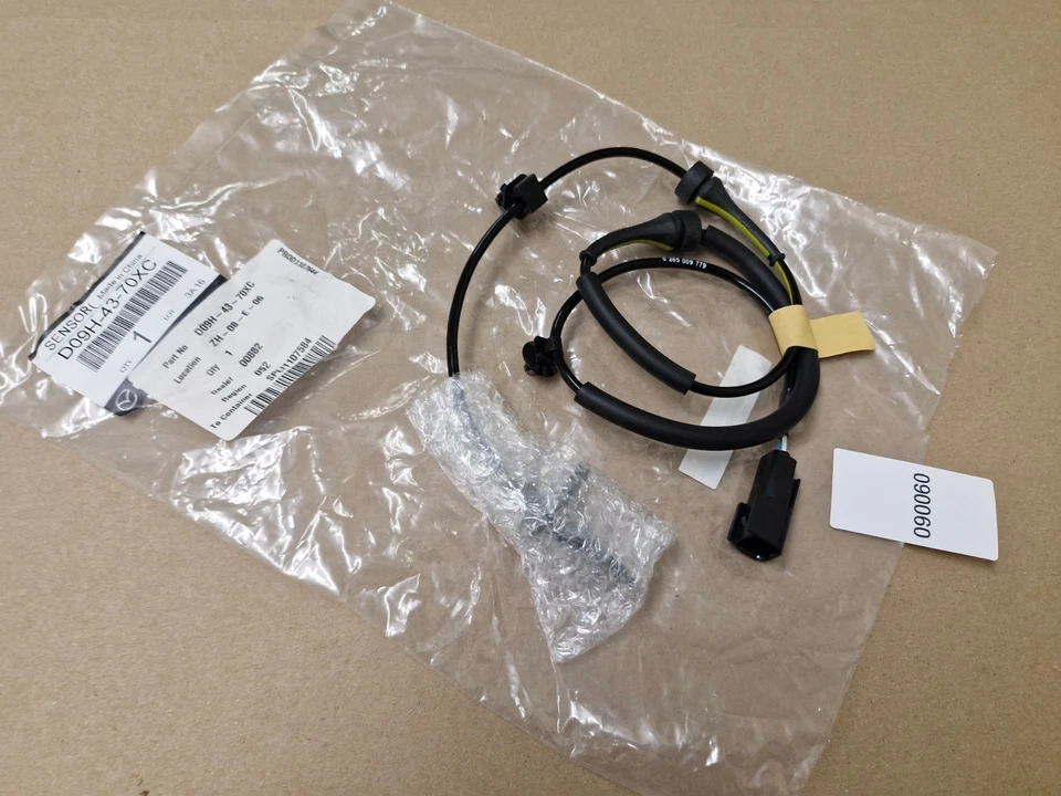 Mazda 2 Front ABS Wheel Speed Sensor D09H4370XC 2015-2019 Genuine NEW - Image 2 of 4