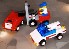 Lego ancien chariot élévateur aéroport et chariot à bagages 4600 et jeep ouverte 6157 très bon état