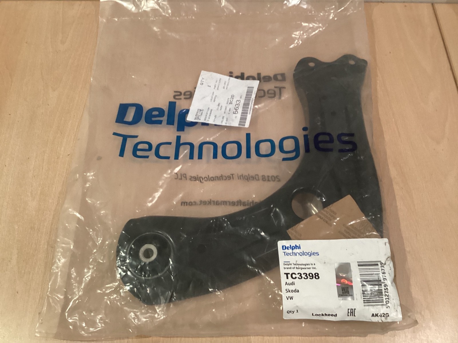 GENUINE DELPHI SEAT IBIZA AUDI A1 SKODA FABIA FRONT LEFT LOWER WISHBONE TC3398