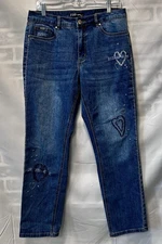 FDJ Girlfriend Jeans Embroidered Heart Detail Size 10 NWOT 