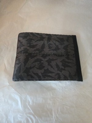 Harveys Bats Billfold Wallet Guys Seatbelt Signed