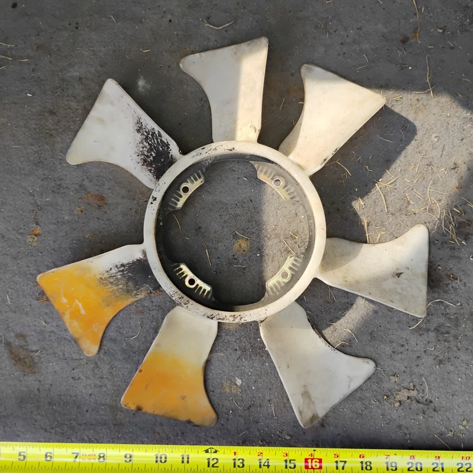 1998-2004 NISSAN FRONTIER XTERRA Engine Cooling Fan Blade #21060-86G0A OEM - Image 2 of 3