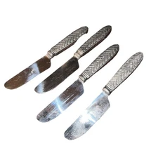 Set Of 4 Global Serving Stainless Cheese Spreaders! Gorgeous Antiqued Handles!
