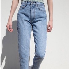 Wrangler 80s Vintage High Rise Boyfriend Straight Leg Light Wash Blue Jeans 30