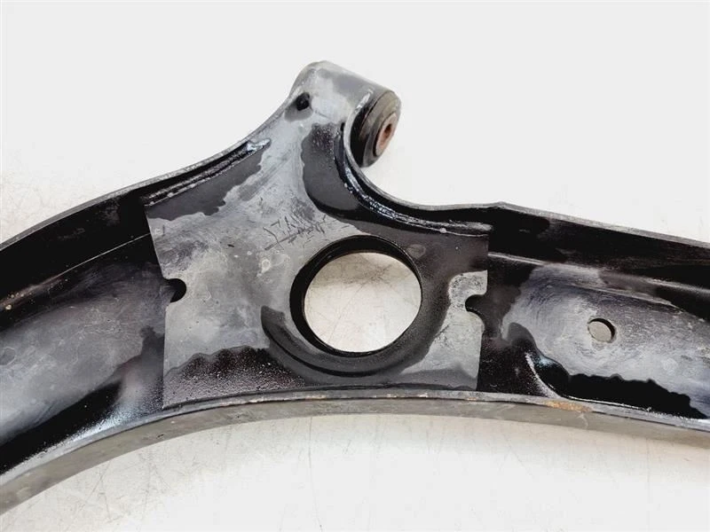 Brazo de control inferior delantero derecho HYUNDAI ELANTRA 2011 2012 2013 2014 2015 2016 Foto 3 de 4