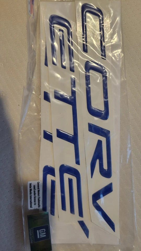 Letras de riel de combustible para Chevrolet Corvette C5 1997-2004 cúpula plateada GM L Foto 2 de 4