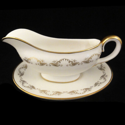 LOUIS XV by Aynsley Gravy Boat & Stand #8328 NEW NEVER USED  made in England