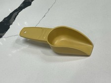Vintage Tupperware Harvest Gold Plastic Scoop...