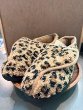 Women  s Leopard cheetah Print House Slippers Size 8 Hard Sole