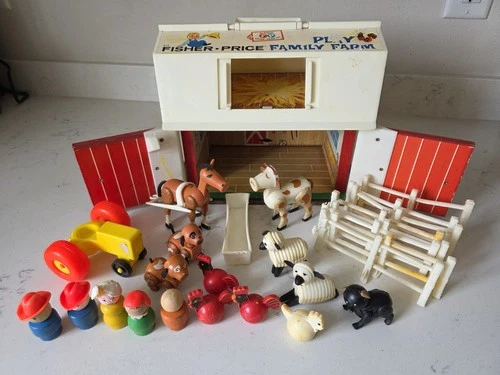 Original Vintage 1967 Fisher Price Little People Barn Set Animals People Fence