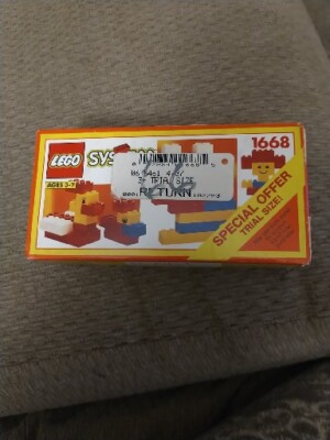 LEGO SYSTEM 30 PIECE SET #1668 TRIAL SIZE SPECIAL OFFER VINTAGE 1992 Free Ship