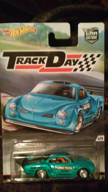 HOT WHEELS CAR CULTURE TRACK DAY VOLKSWAGEN KARMANN GHIA ...
