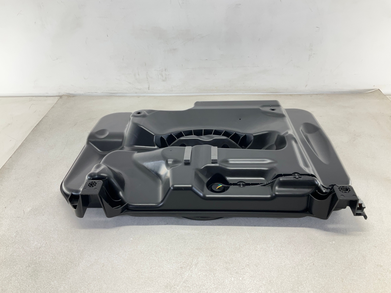 17-20 MASERATI Levante Rear Subwoofer Speaker