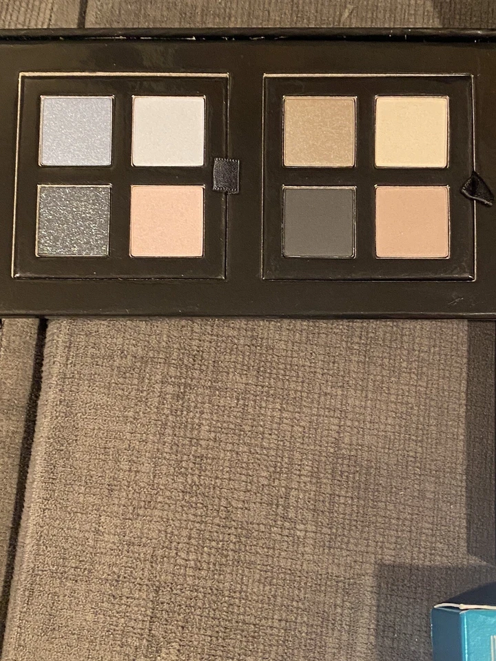 AVON mega mix'n go palette 24 eyeshadow 9 lip glosses 2 blushes 2 highlighters - Image 4 of 4