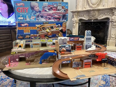 Hot Wheels City(1979) and Construction Site(1982) Sto & Go Play