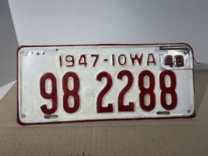 1947 Iowa License Plate
