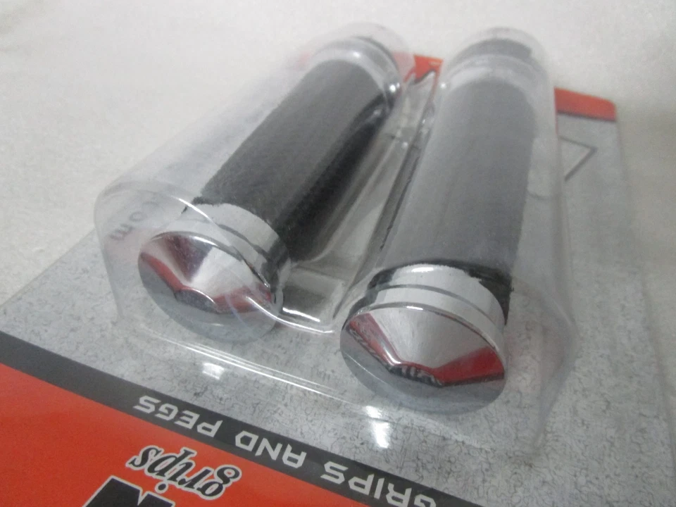 08-23 Harley Touring / 16-23 Softail Avon Foam Vibration Dampening Hand Grips - Image 3 of 4