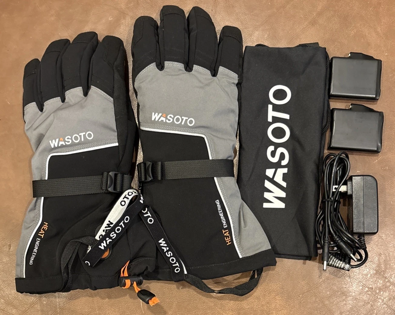 WASOTO - Unisex Heated Gloves Rechargeable Battery - ADULT XL - All Snow Sports
Opens in a new windo