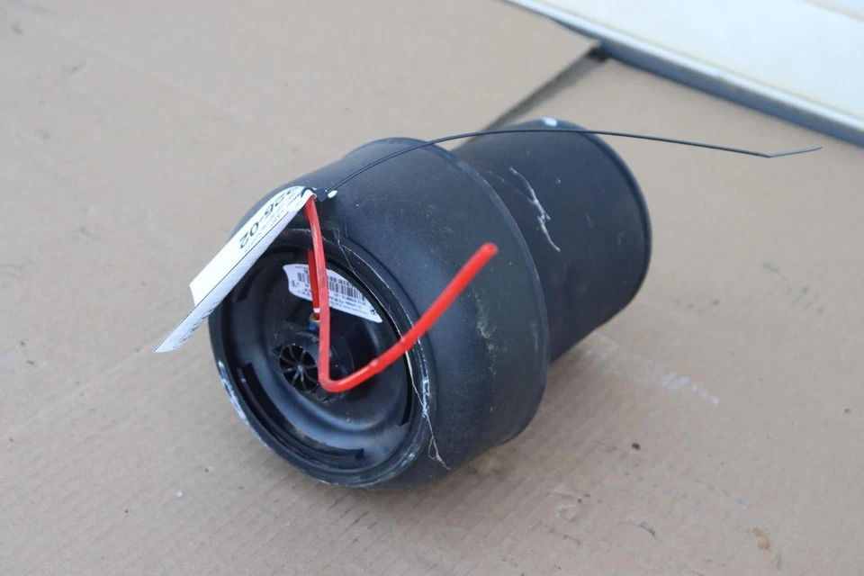 2014-2018 BMW X5 F15 XDRIVE REAR LEFT SIDE SUSPENSION AIR COIL SPRING OEM - Image 2 of 4