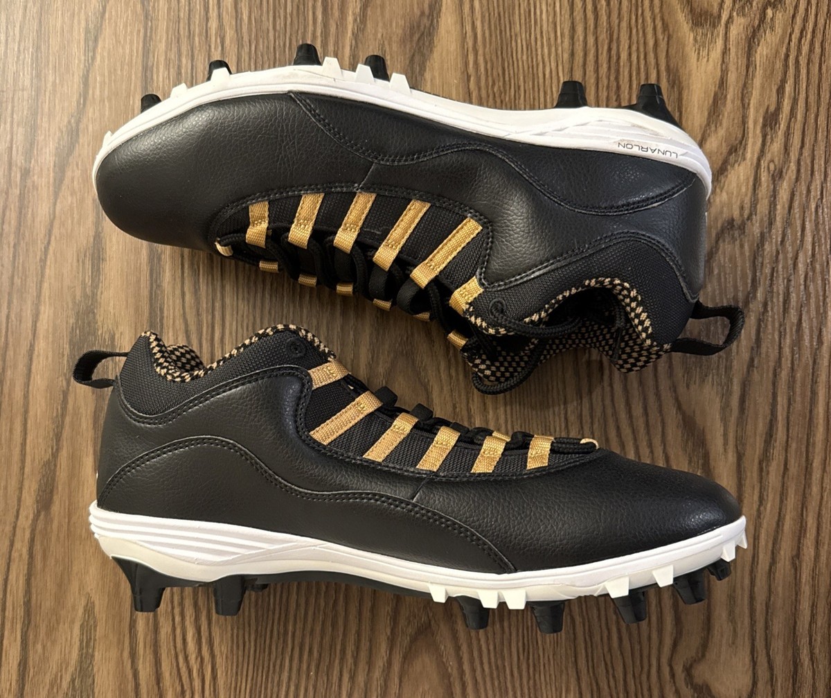 football cleats size 10c