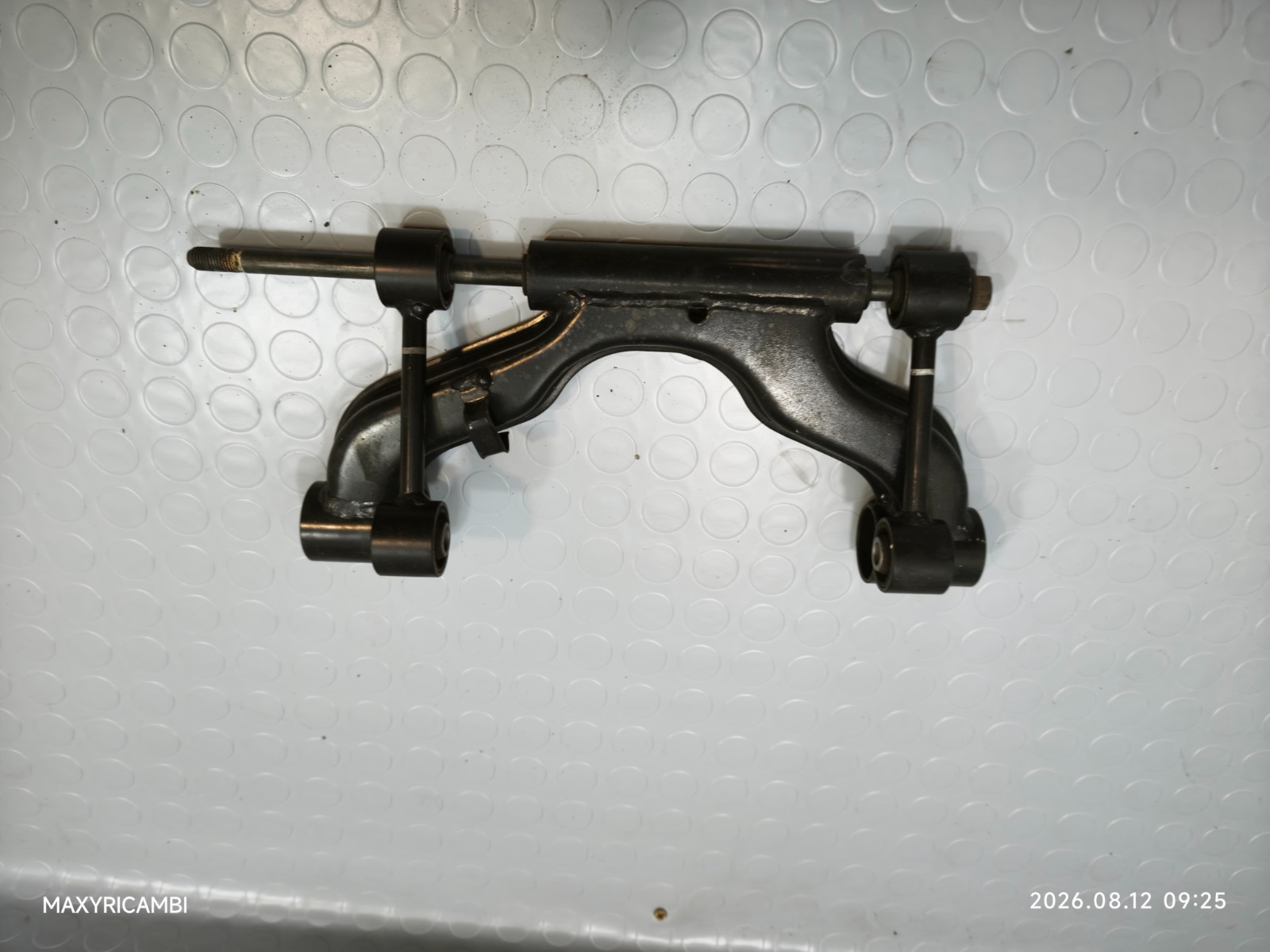 SUPPORTO MOTORE PER YAMAHA XMAX 250 2005 2009