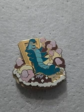 Disney Soda Fountain Absolem 2010 Caterpillar Mad Ice Cream Party Pin LE300