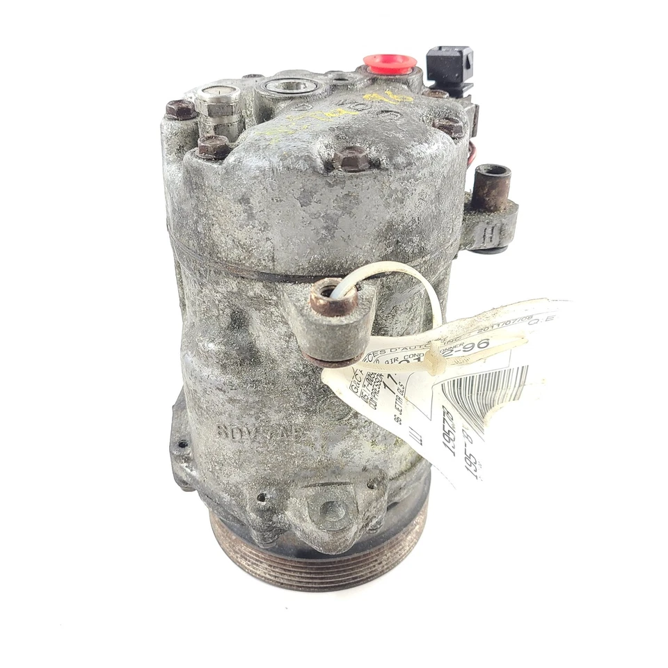 Compresor de aire acondicionado VW SD7V16 1993-99 1H0 820 803 D Jetta Golf Passat descapotable OEM - usado Foto 4 de 4