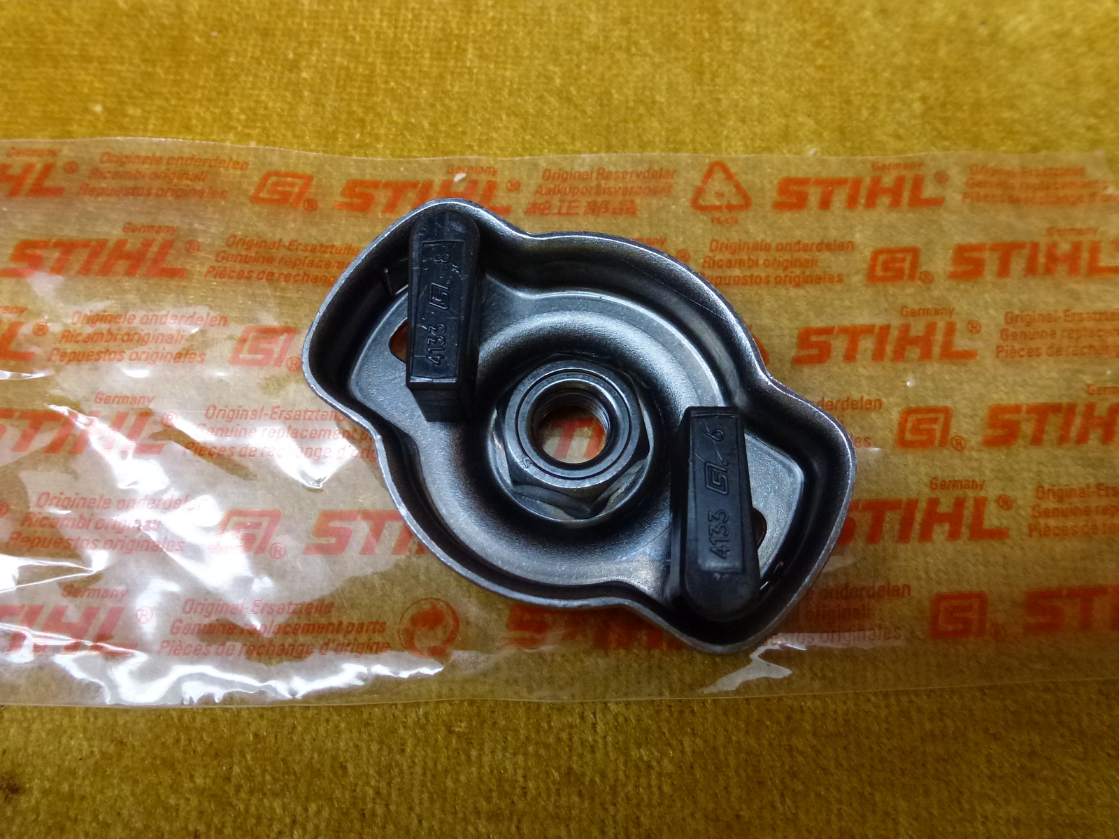 NEU Original Stihl FC 56 70 FS 40 45 46 50 56 70 Mitnehmer