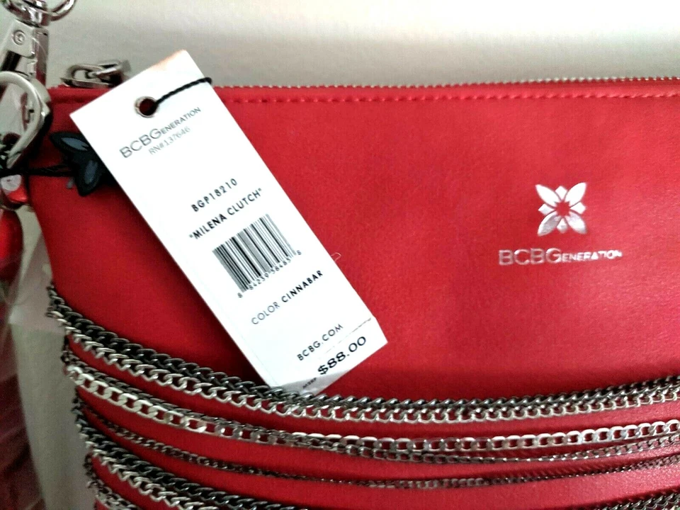 Bandolera convertible BCBGeneration Milena nueva con etiquetas detalle de cadena plateada rojo cinabrio Foto 3 de 4