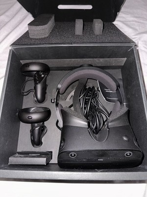 Oculus Rift S PC Powered VR Gaming Headset w/ Controllers FULL KIT