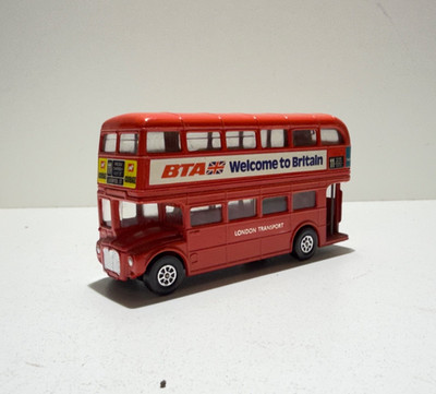 Corgi Diecast London Transport Routemaster Route 11 No Box