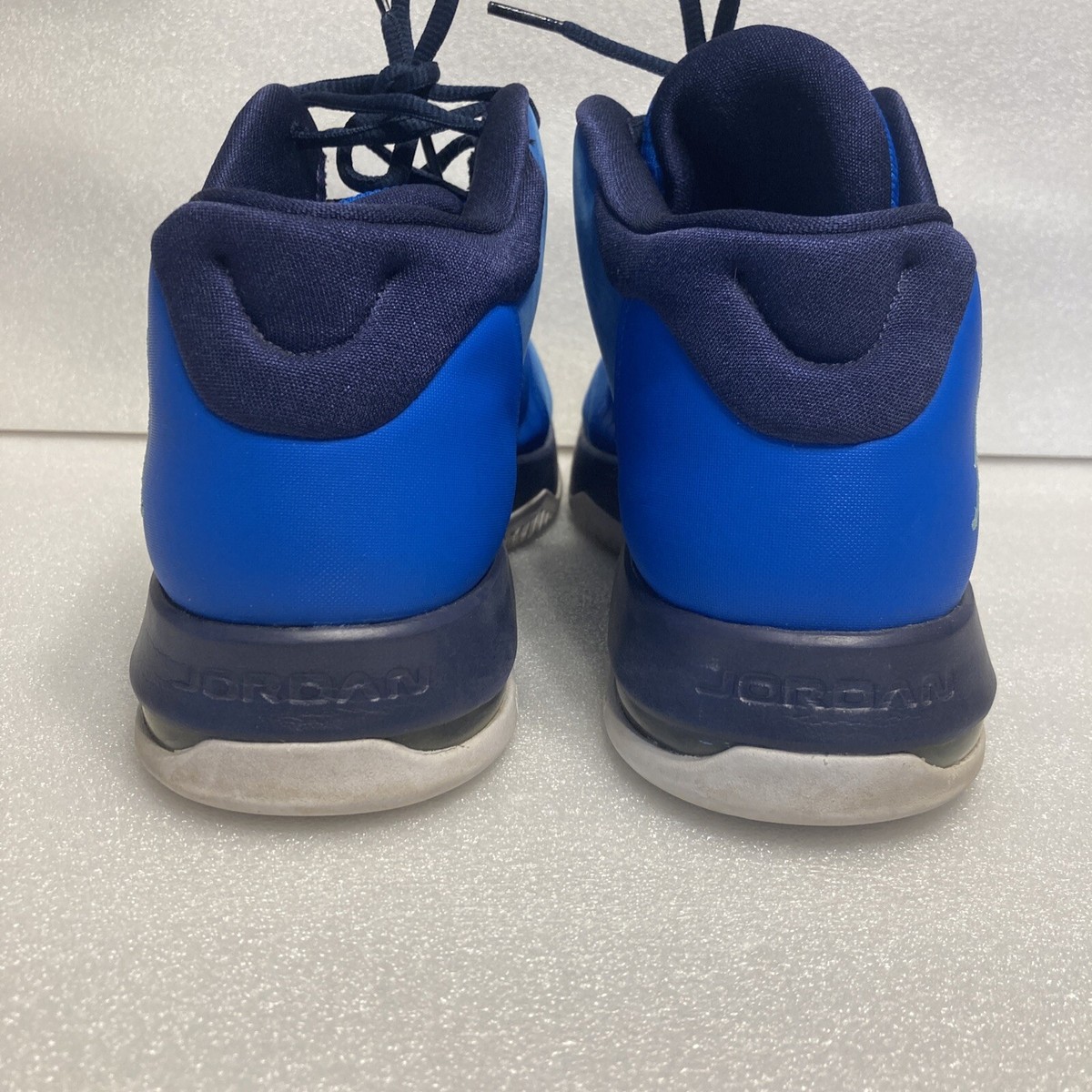 Rare Men\'s Nike Jordan 5 AM 807546-406 Size 9.5 Blue Jordan 5 retro UNC university blue (PREOWNED) Sz 9.5  main image 2