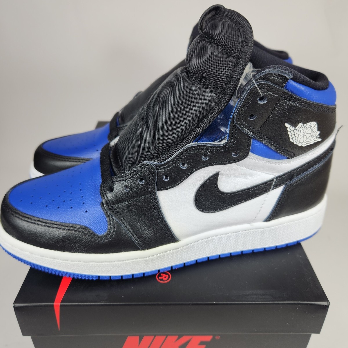 Nike Air Jordan 1 Retro High OG GS 6.5Y, Womens 8 Royal Toe Blue
