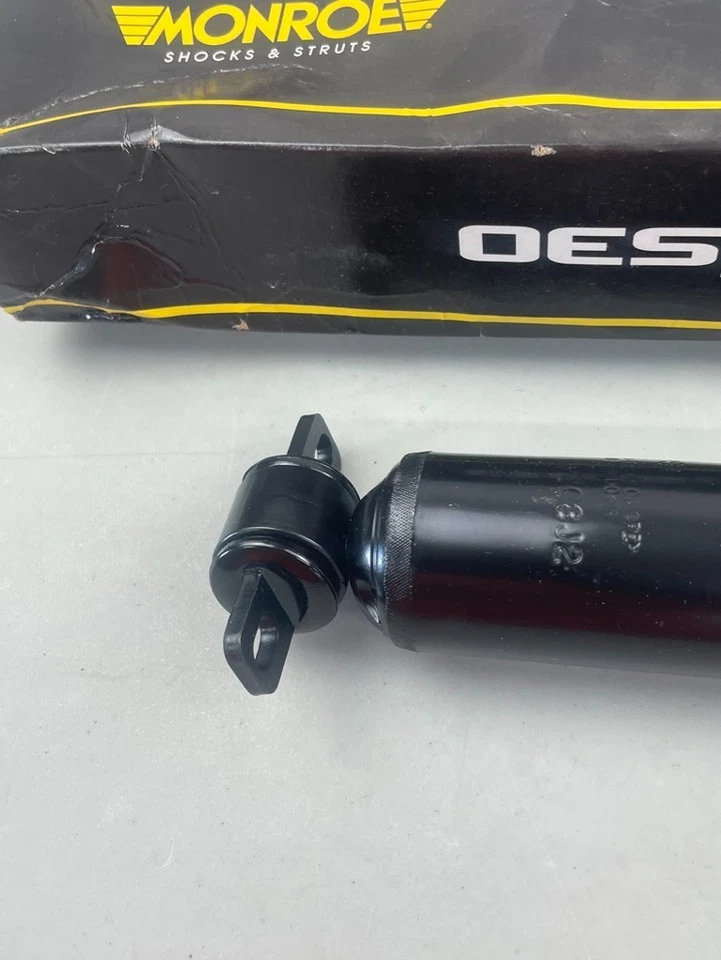 Monroe 5762 Suspension Shock Absorber for Front of 62-69 Lincoln Continental - Image 2 of 4