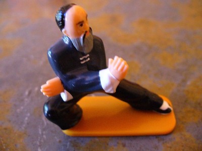 Asien  Kung Fu Mann      D     1   Figur  +  1 BPZ