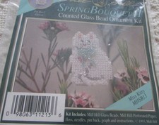 Mill Hill Spring Bouquet Miss Kitty MHSB13 Pastel Counted Glass Bead 1991 KIT