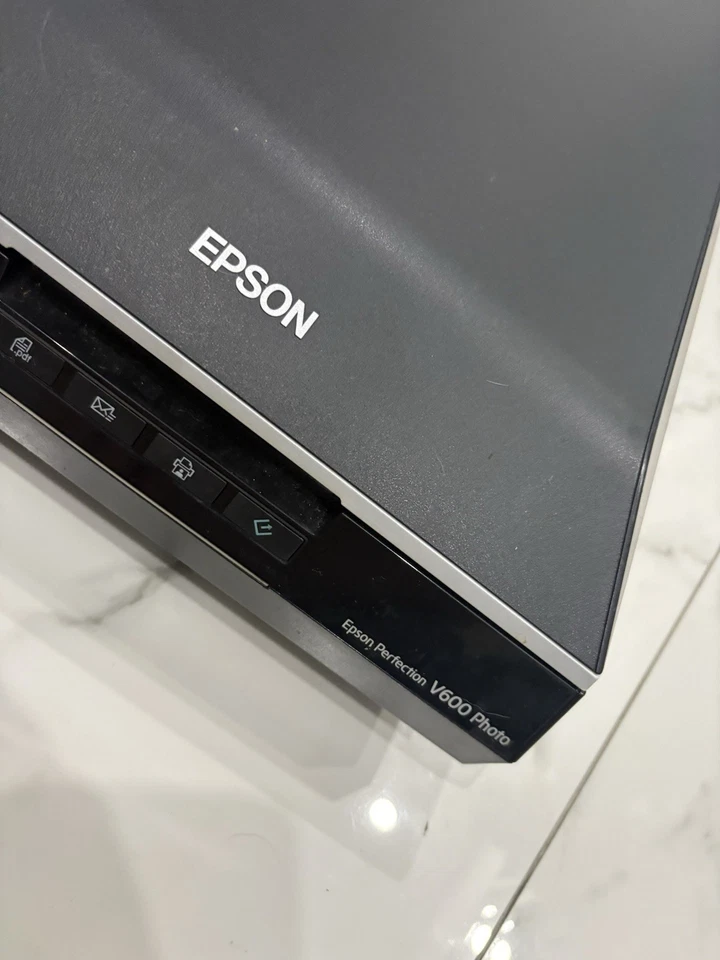 Epson J252A Perfection V600 Color Photo Film Image & Document Scanner Unit Only - Image 3 of 4