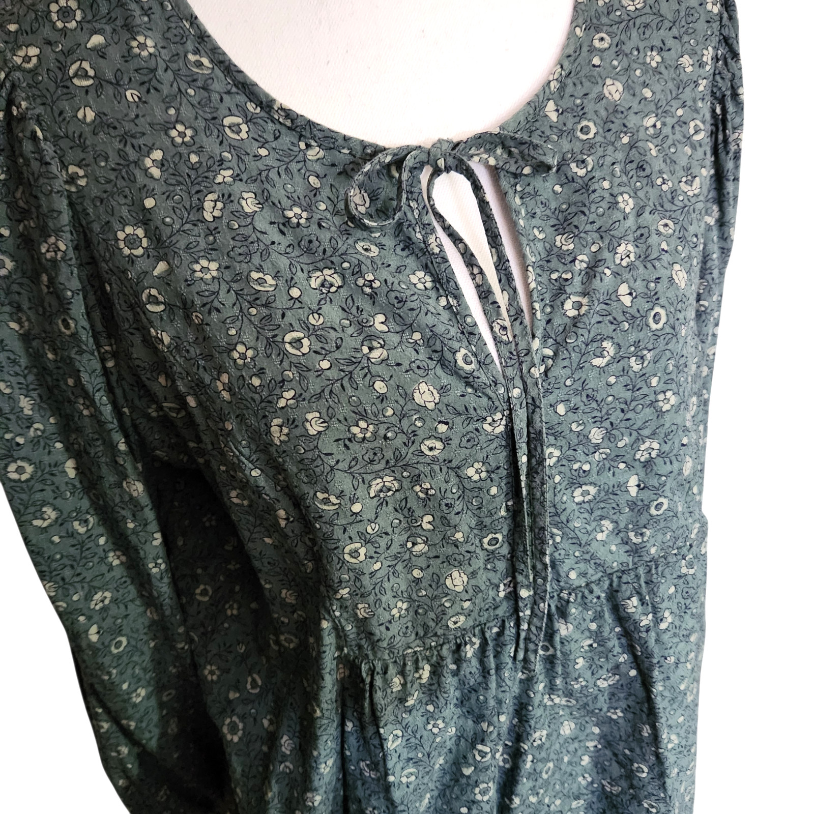 Universal Thread Peasant Blouse Long Sleeves Gree… - image 2