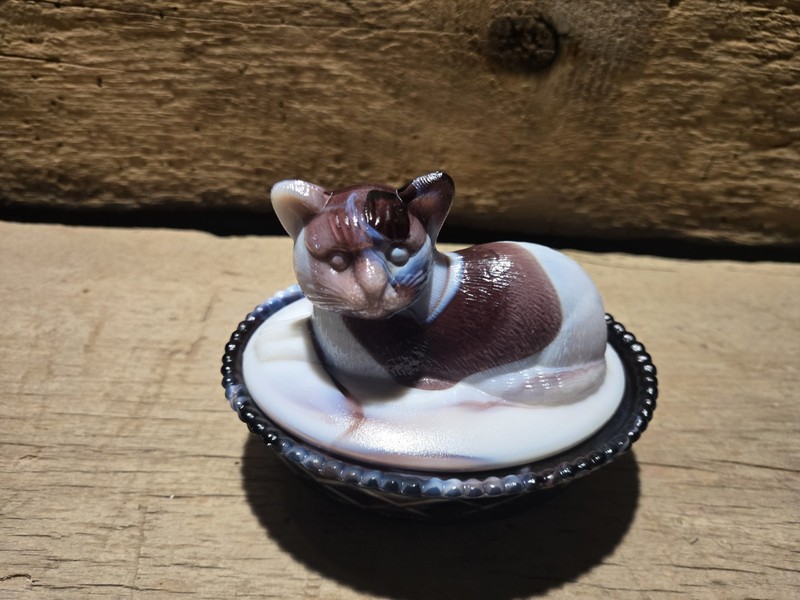 Vintage Westmoreland Slag Glass Dish Cat Nest Purple White Amethyst Swirl 5.5”