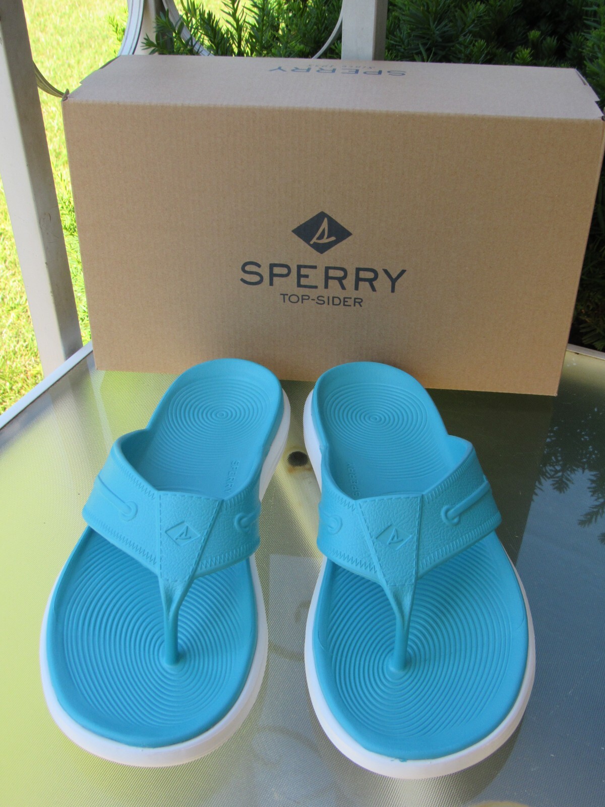 Sperry Mens size 10 Blue Lightweight Beach Cushioned Flip-Flops Sandals