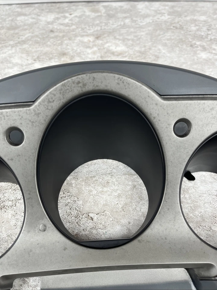 Cuadro de instrumentos Nissan Xterra Frontier Speedo 2002-2004 bisel gris con plata Foto 3 de 4