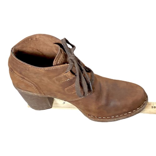 Clarks Boots Womens 9.5 UK 7 Brown Leather Lace Ankle Booties CARLETA LYON - Picture 12 of 13
