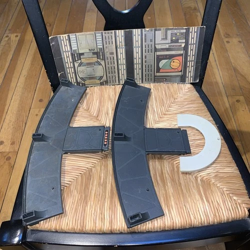 VINTAGE 1977 KENNER STAR WARS DEATH STAR SPACE STATION PLAYSET  Parts