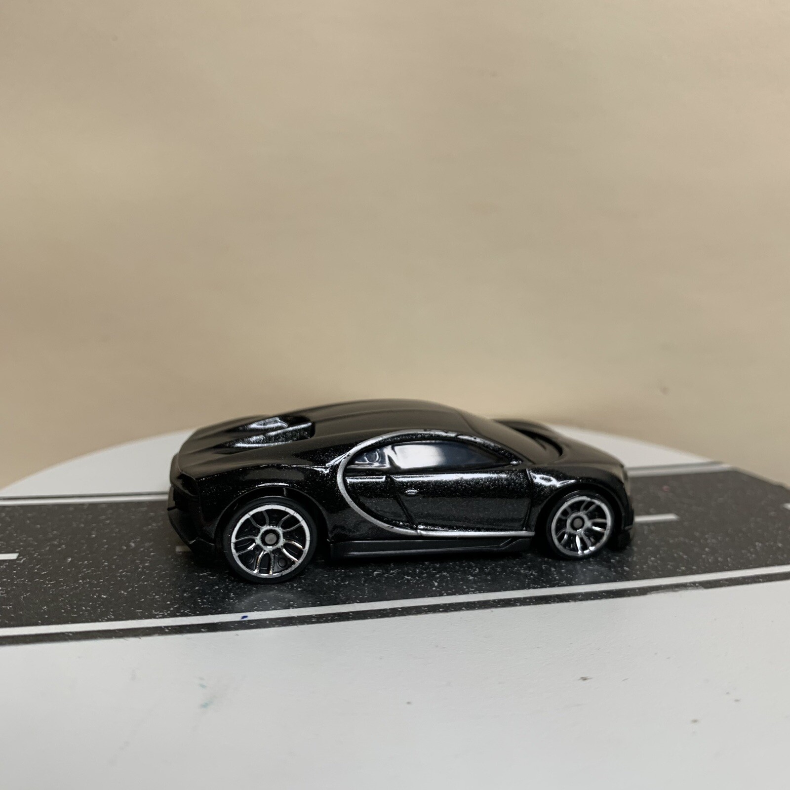 2020 Hot Wheels Factory Fresh 89/250 2016 Bugatti Chiron Black Mtflk w/J5 1:64