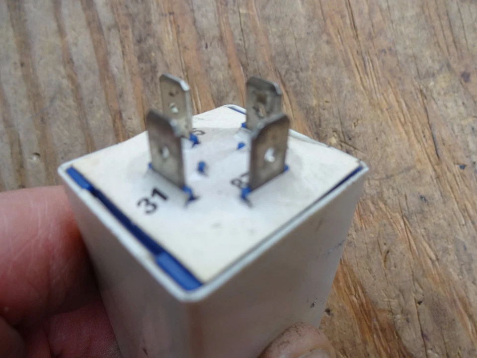  Реле таймера обогревателя кабины Volvo 240 260 740 760 1324675 - Изображение 3 из 4