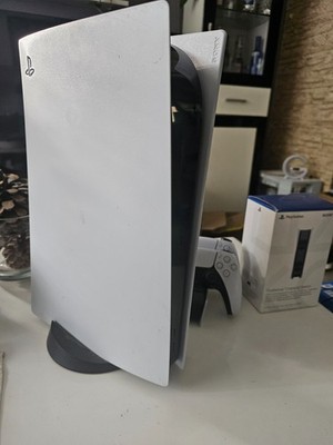 Sony Playstation 5 DISC weiß 825GB Spielekonsole - inklusive 2 PS5 Controller